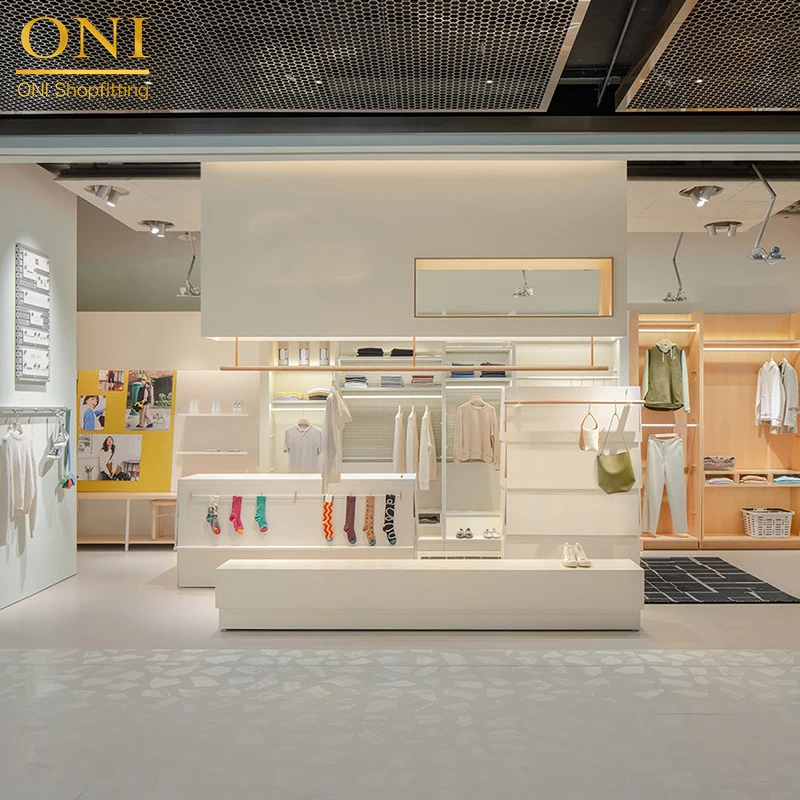 exhibidores de ropa para boutique