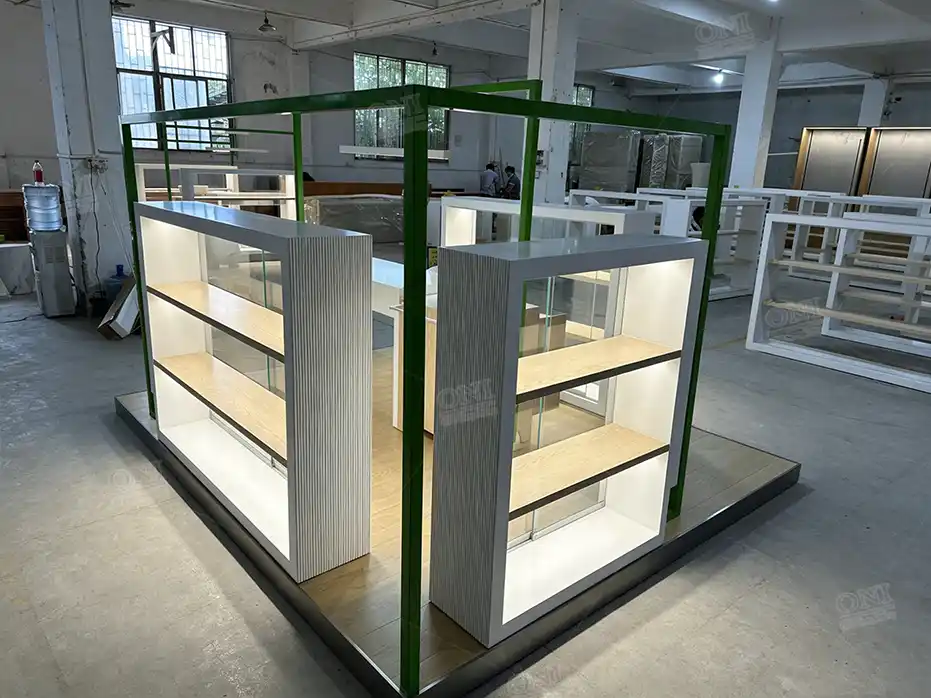 retail shelving supplier