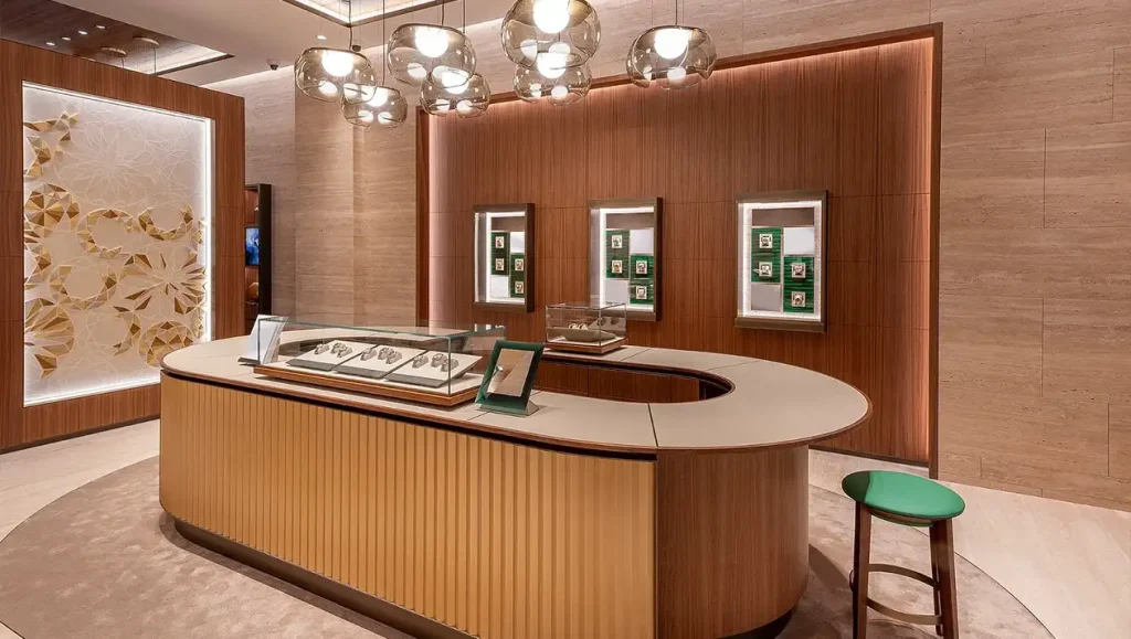 watch-retail-display.webp