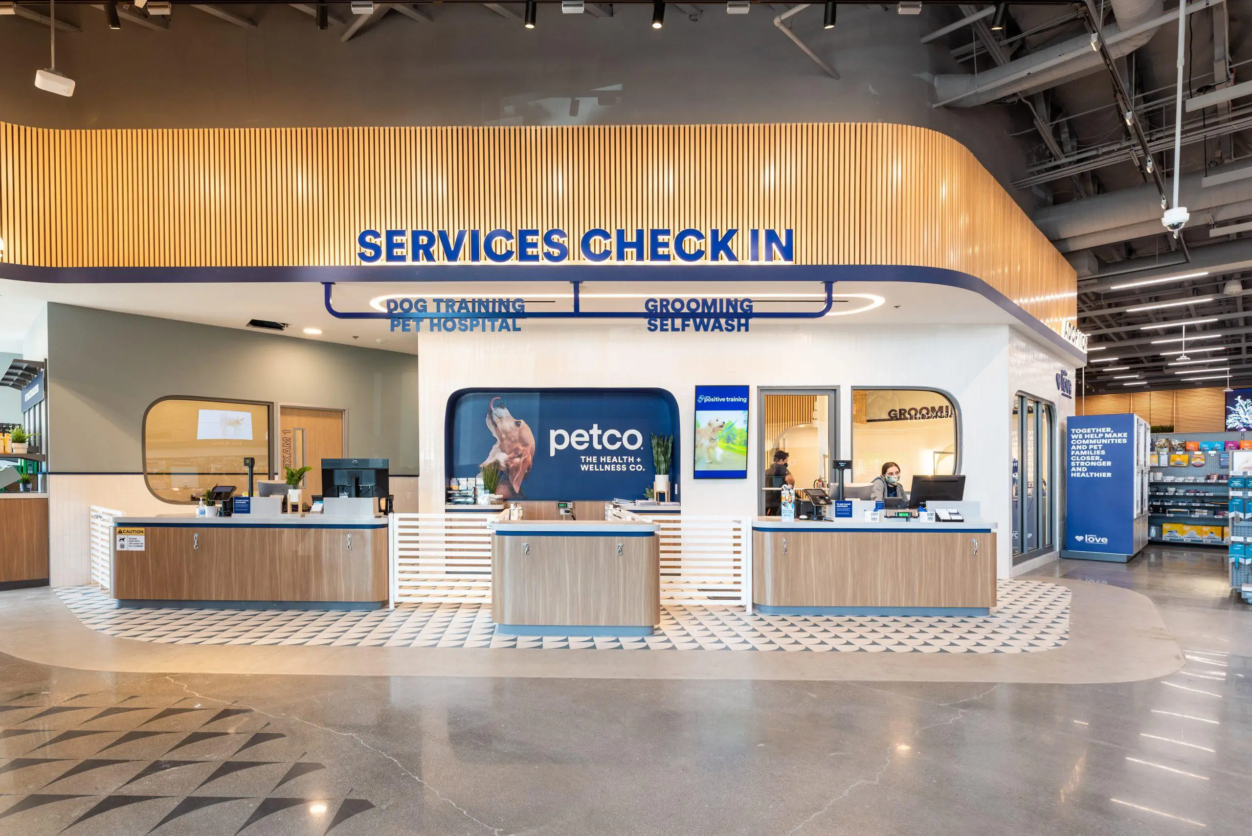 Mall Pet Zones & Luxury Pet Salons