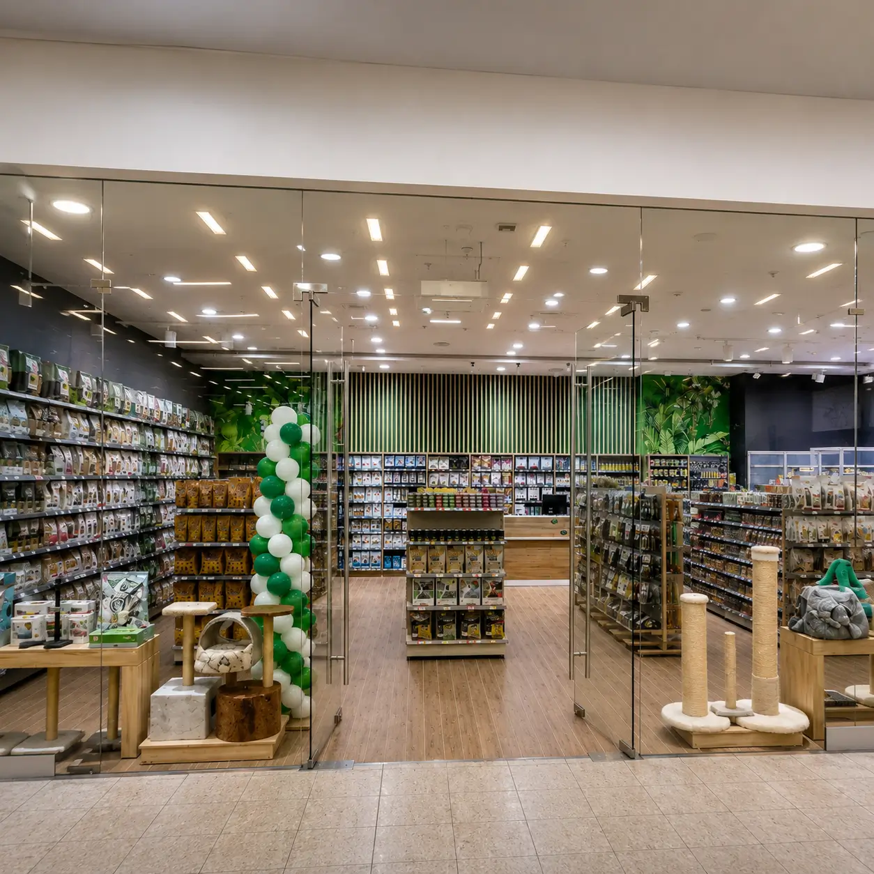 custom_pet_store_shelving