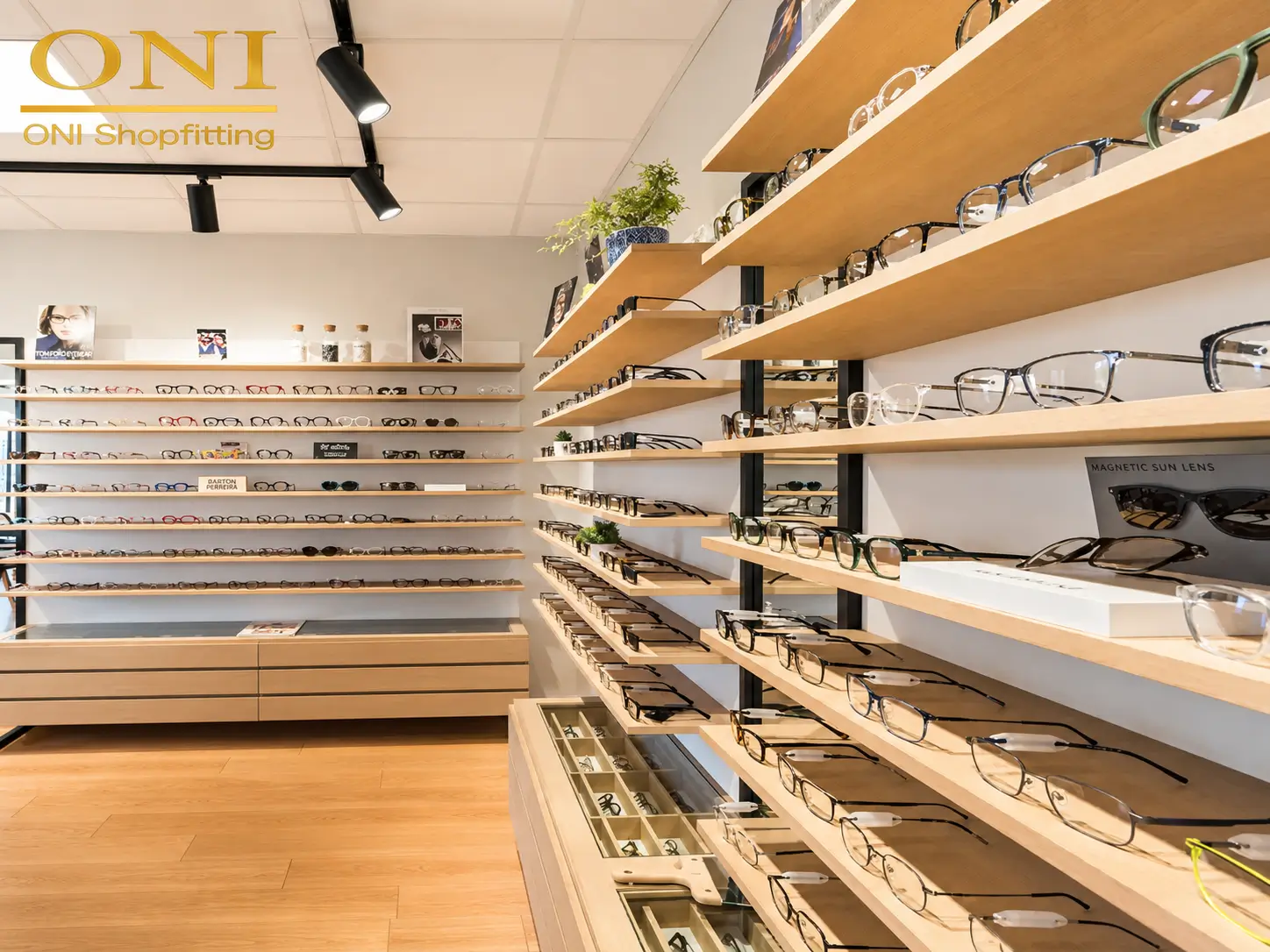 Custom_optical_frame_displays